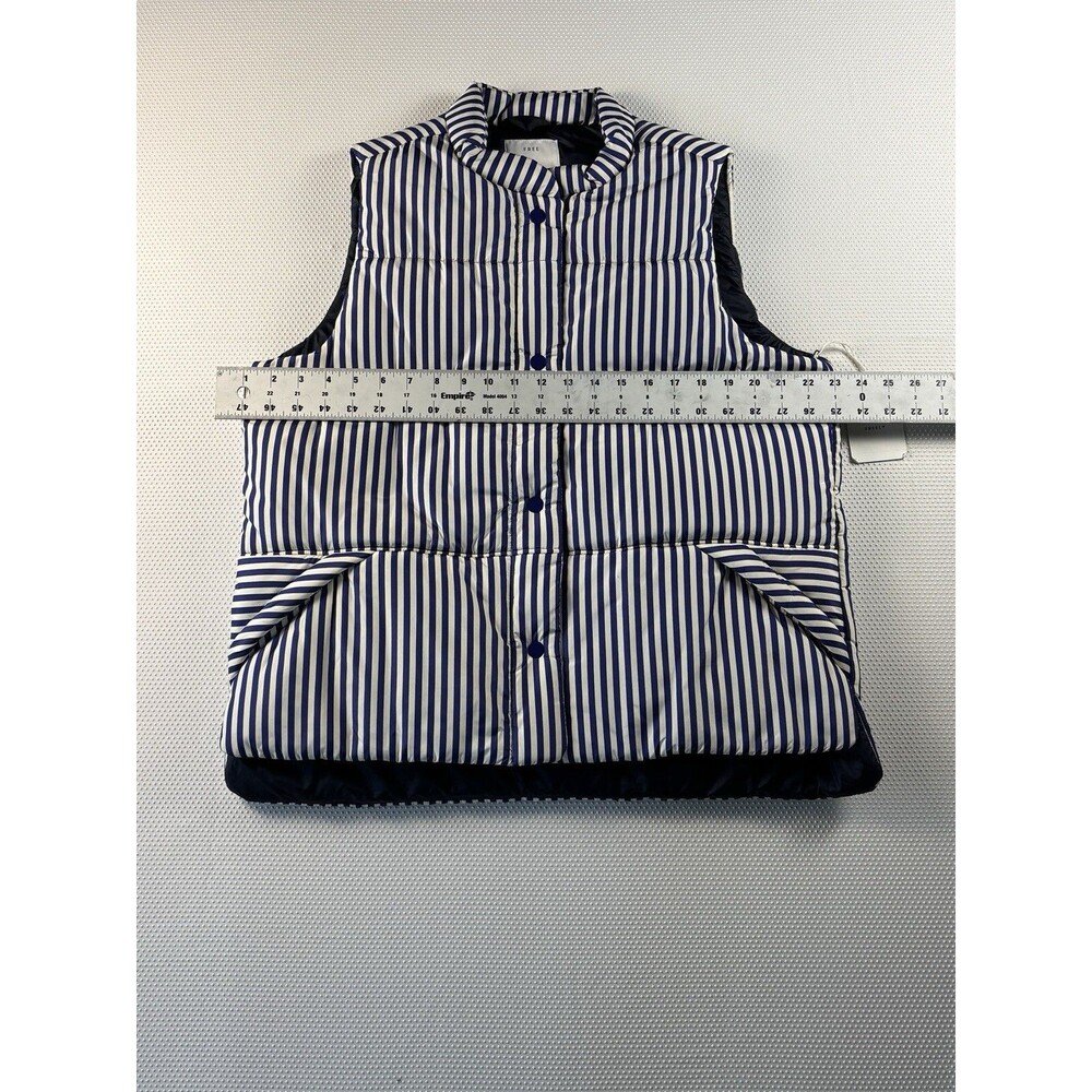 Free Assembly Striped Puffer Vest Sleeveless Navy Blue and White NWT Size Large - Picture 3 of 11